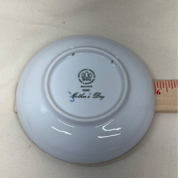 B&G Bing & Grondahl Copenhagen 1986 Mors Day Mother's Day Elephant & Baby Plate - Picture 4 of 4